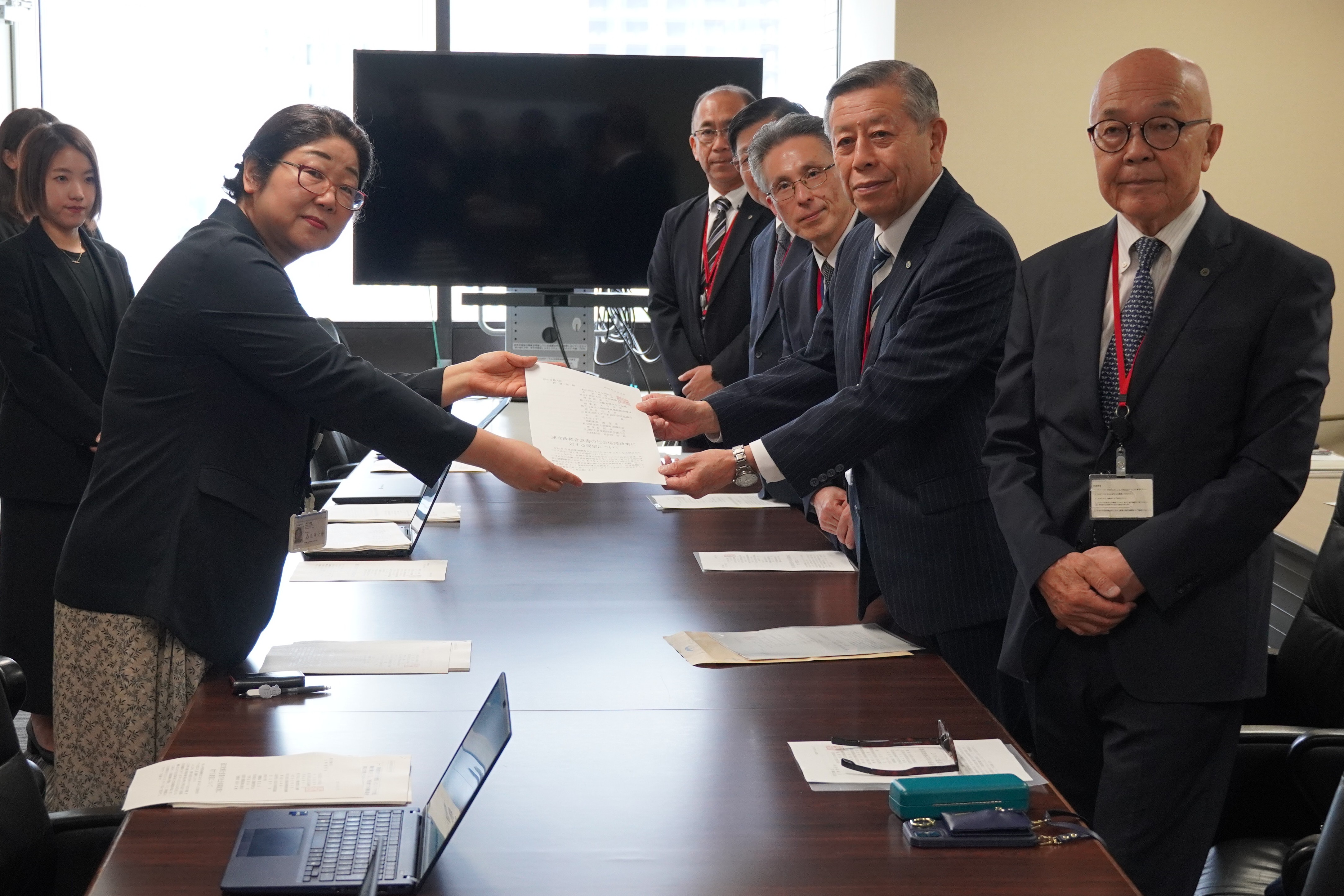 （日本病院会）連立政権合意書の社会保障政策に対する要望について